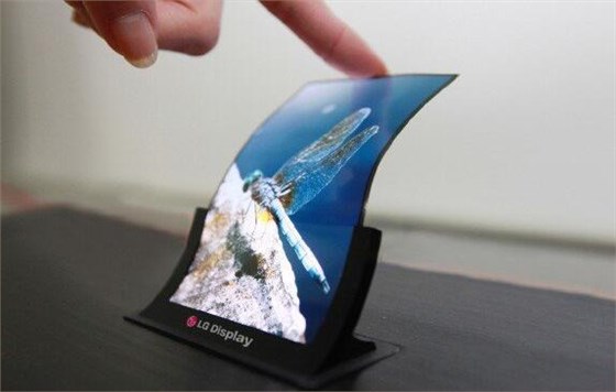 OLED面板的发展离不开晶振的支持