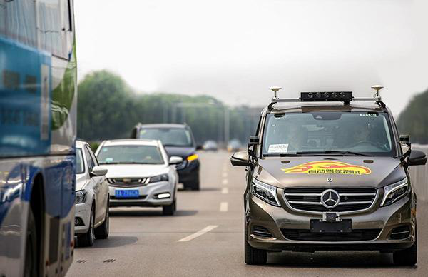 小小晶振助力无人驾驶汽车成功“发车”